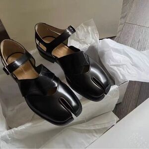 Maison Martin Margiela Glossy Black Tabi Sandals